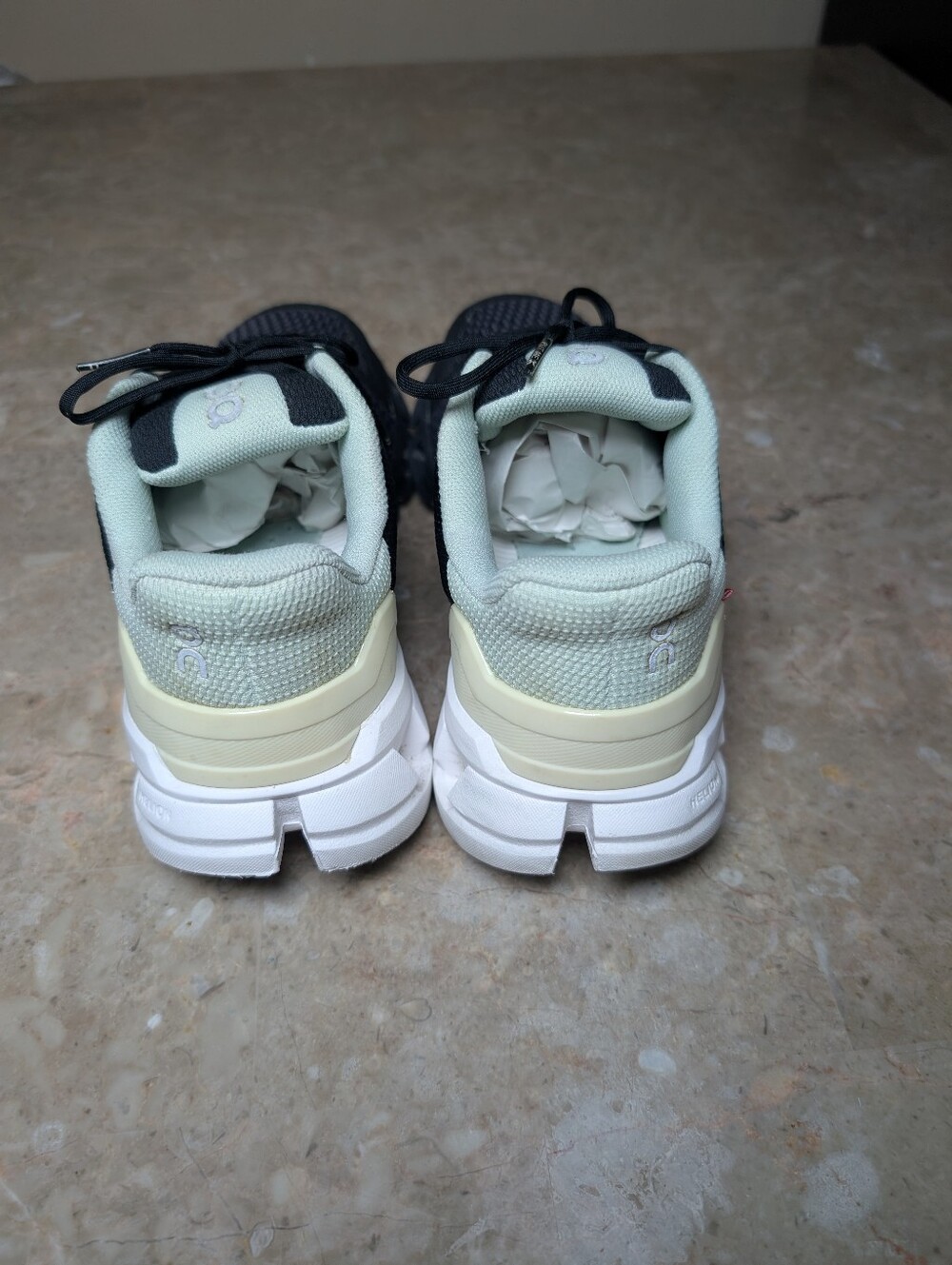 On Cloudflyer Swiss Engineering ® Running Shoes Black- mint Women Size 7 No Box - Picture 5 of 9